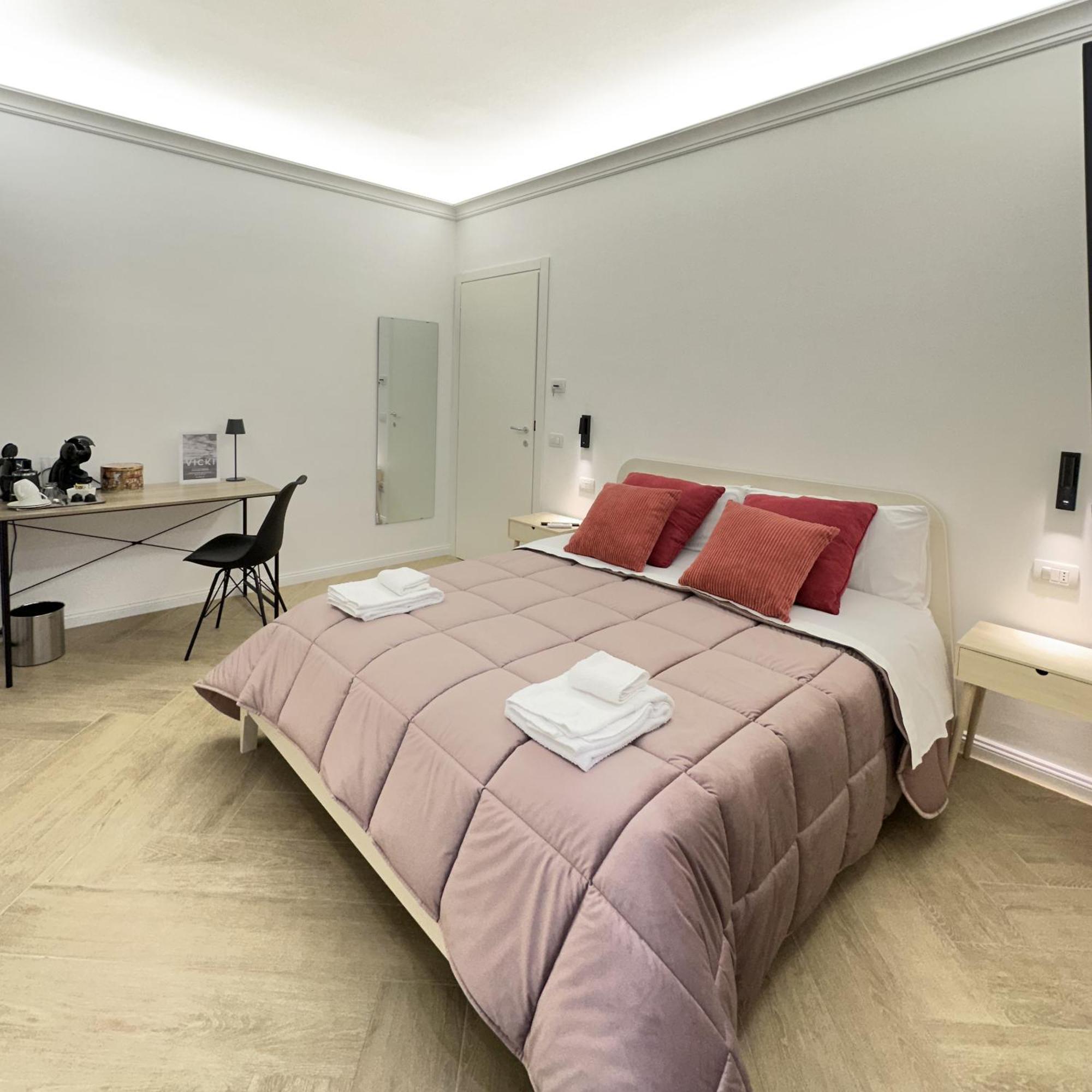 Vicki Vomero Rooms - Napoli Bagian luar foto